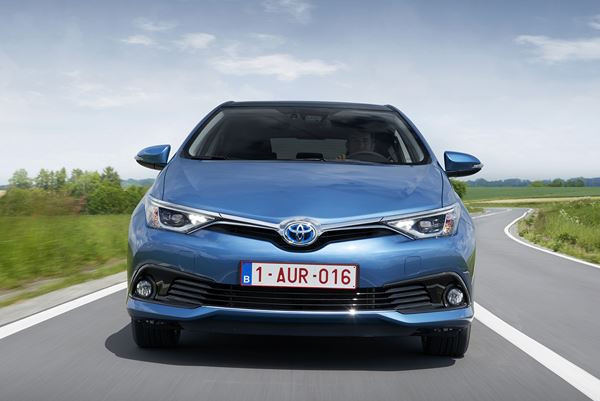 Une Toyota Auris au style plus affirmé dotée de nouvelles motorisations
