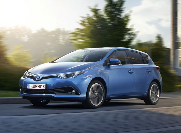 Une Toyota Auris au style plus affirmé dotée de nouvelles motorisations