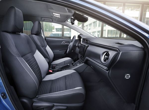 Une Toyota Auris au style plus affirmé dotée de nouvelles motorisations