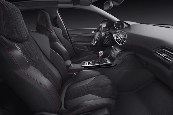 La berline compacte Peugeot 308 se décline en mode GTi