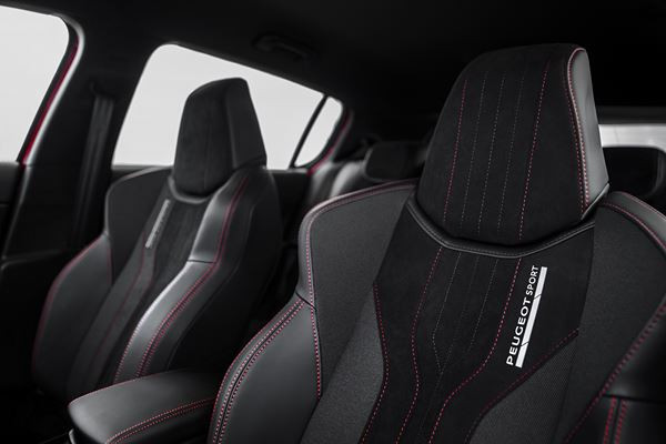 La berline compacte Peugeot 308 se décline en mode GTi