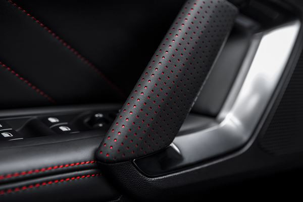 La berline compacte Peugeot 308 se décline en mode GTi