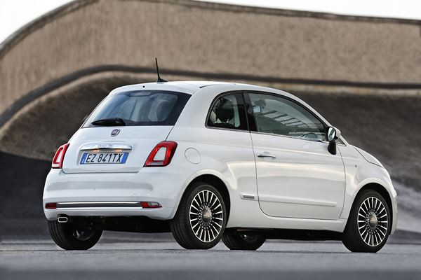 La Fiat 500 "restylée" démarre à partir de 12 490 euros