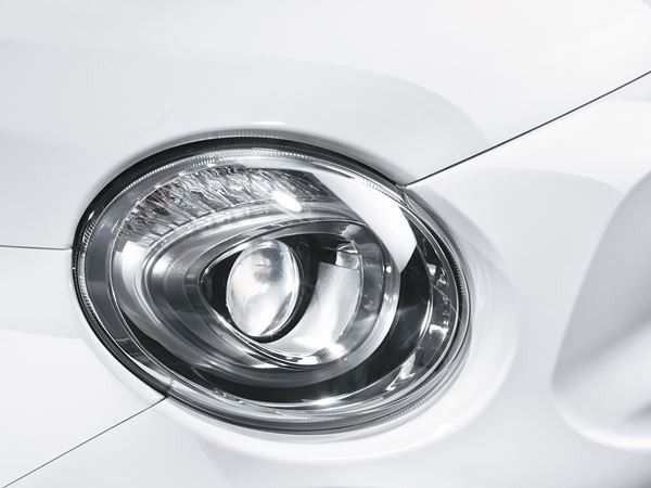 La Fiat 500 "restylée" démarre à partir de 12 490 euros