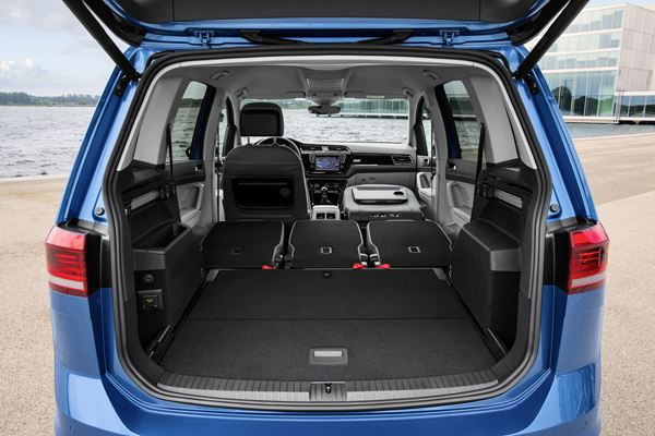 Le Volkswagen Touran s’allonge pour offrir plus d’espace à bord
