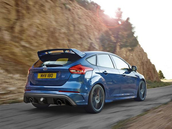 La nouvelle Ford Focus RS exécute le 0 à 100 km/h en 4,7 secondes