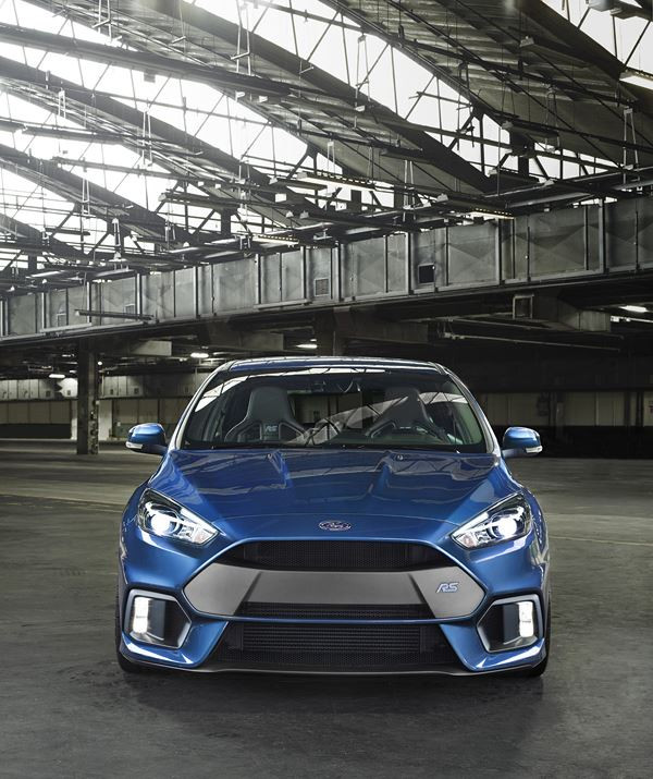 La nouvelle Ford Focus RS exécute le 0 à 100 km/h en 4,7 secondes
