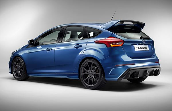 La nouvelle Ford Focus RS exécute le 0 à 100 km/h en 4,7 secondes