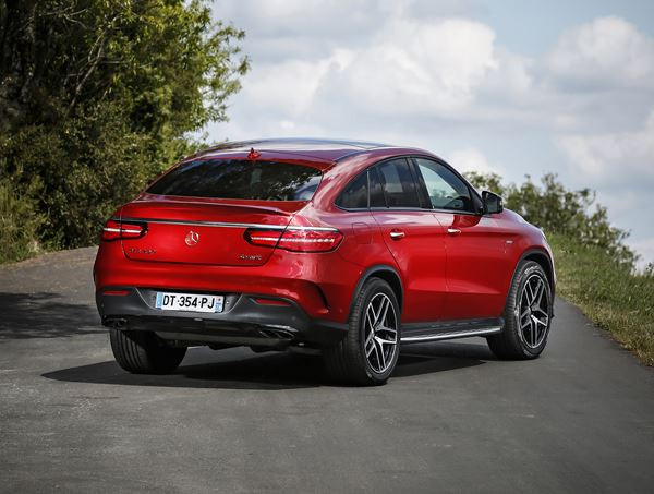 Le Mercedes GLE Coupé se distingue par ses gènes de SUV coupé sportif