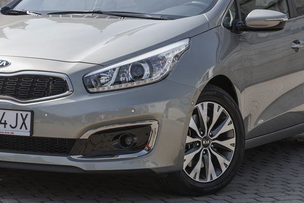 La Kia cee’d restylée embarque des motorisations retravaillées