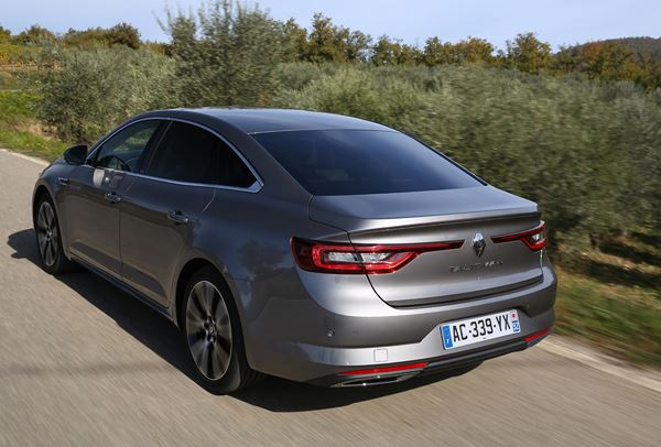 La grande berline quatre portes Renault Talisman à l'épreuve du marché