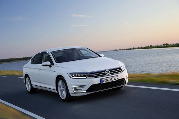 La Volkswagen Passat GTE hybride rechargeable soigne ses consommations