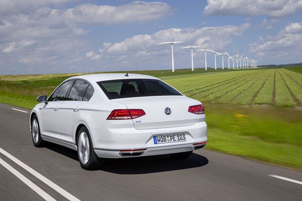 La Volkswagen Passat GTE hybride rechargeable soigne ses consommations
