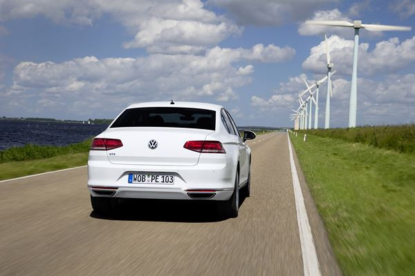 La Volkswagen Passat GTE hybride rechargeable soigne ses consommations
