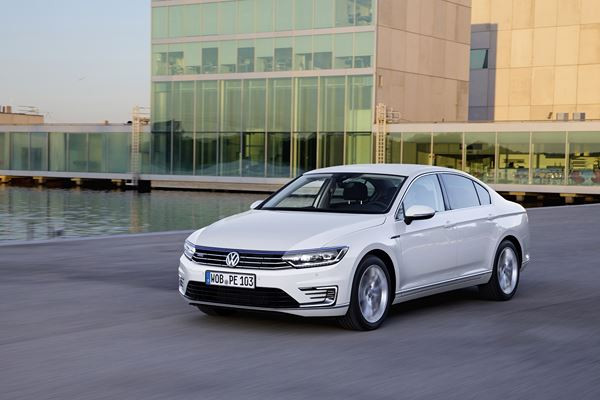 La Volkswagen Passat GTE hybride rechargeable soigne ses consommations