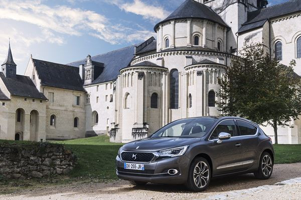 La DS 4 prend un nouvel envol avec une face avant retravaillée