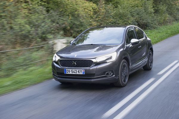 La DS 4 prend un nouvel envol avec une face avant retravaillée