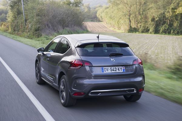 La DS 4 prend un nouvel envol avec une face avant retravaillée