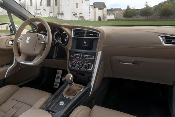 Une DS 4 Crossback à l’allure de baroudeur chic