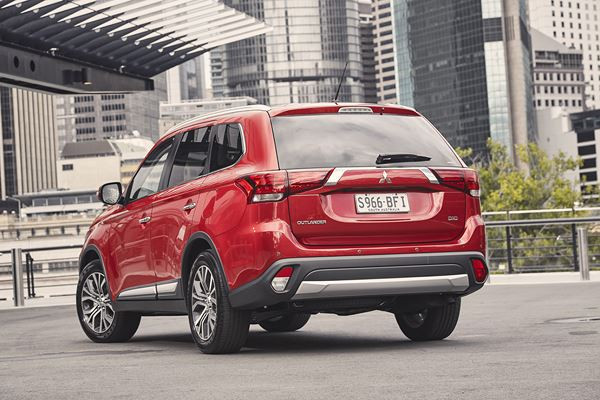 Le crossover Mitsubishi Outlander bénéficie d'une refonte complète