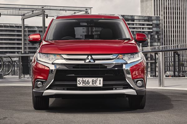 Le crossover Mitsubishi Outlander bénéficie d'une refonte complète