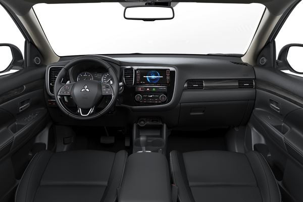 Le crossover Mitsubishi Outlander bénéficie d'une refonte complète