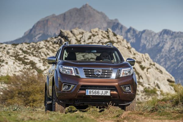 Le Nissan Navara adopte un large éventail de technologies d'aide à la conduite