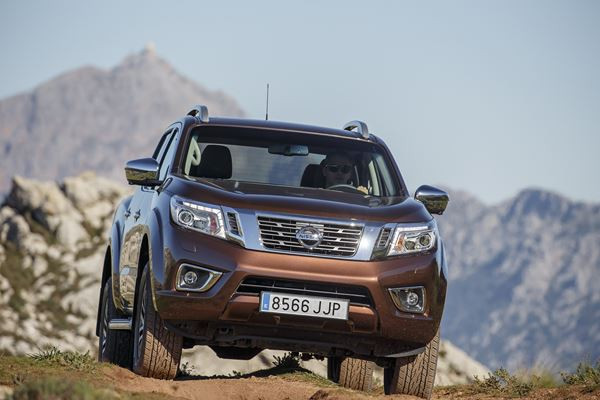 Le Nissan Navara adopte un large éventail de technologies d'aide à la conduite