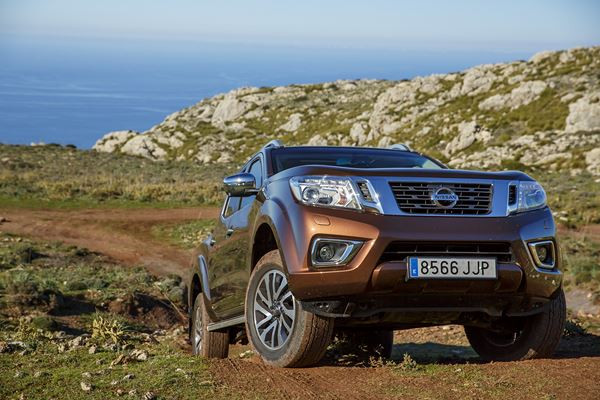 Le Nissan Navara adopte un large éventail de technologies d'aide à la conduite