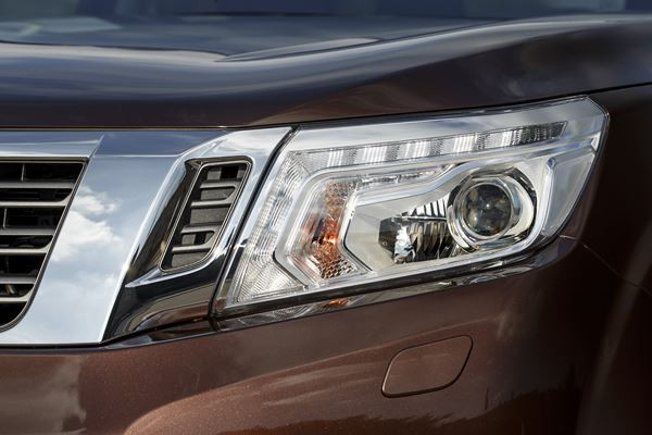 Le Nissan Navara adopte un large éventail de technologies d'aide à la conduite