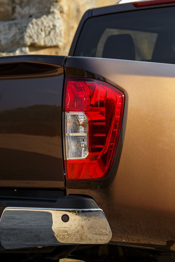 Le Nissan Navara adopte un large éventail de technologies d'aide à la conduite