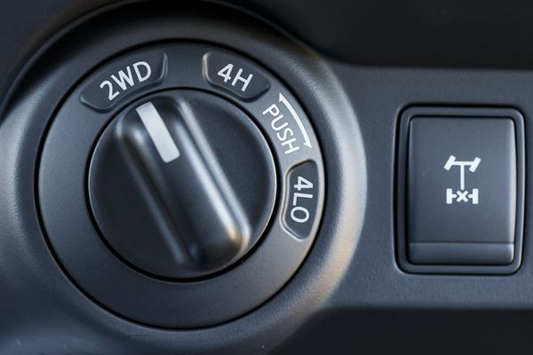 Le Nissan Navara adopte un large éventail de technologies d'aide à la conduite