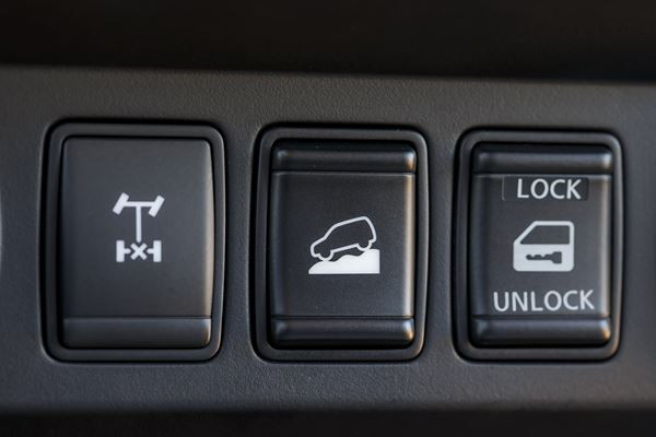 Le Nissan Navara adopte un large éventail de technologies d'aide à la conduite