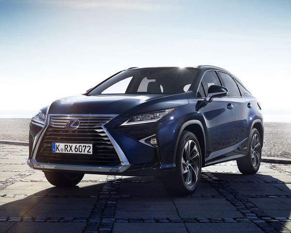 Un Lexus RX de quatrième génération au style audacieux