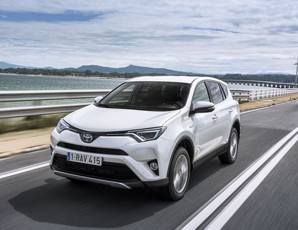 Le Toyota RAV4 se met à l'hybride