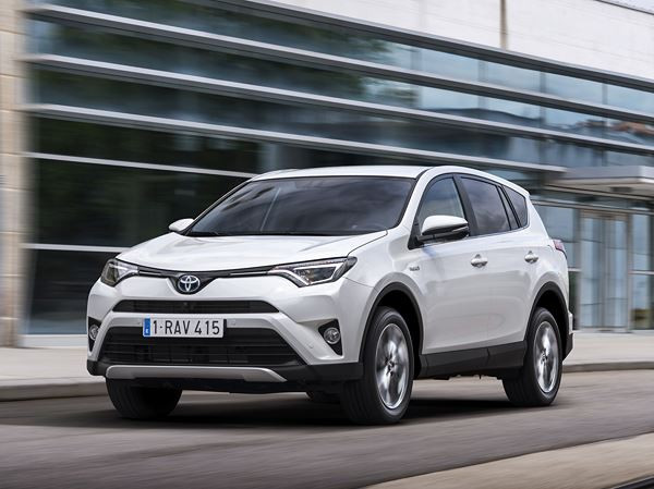 Le Toyota RAV4 se met à l'hybride