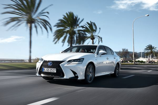 La Lexus GS adopte un style affirmé et de nouveaux équipements technologiques