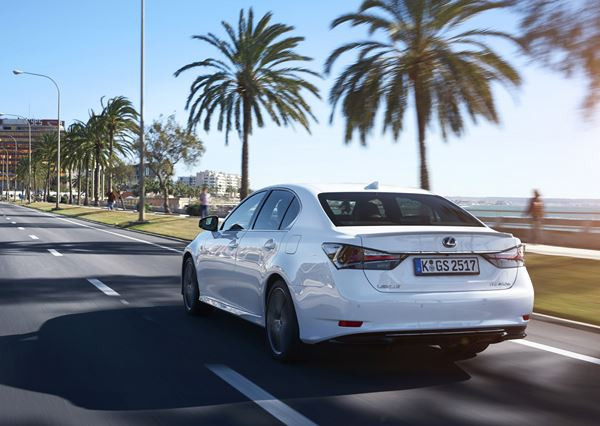 La Lexus GS adopte un style affirmé et de nouveaux équipements technologiques
