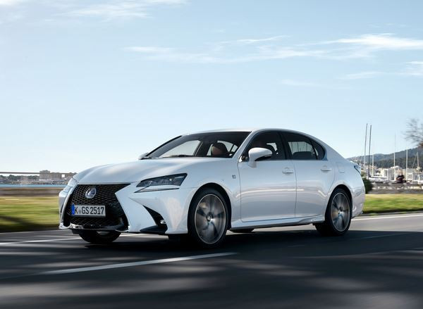 La Lexus GS adopte un style affirmé et de nouveaux équipements technologiques