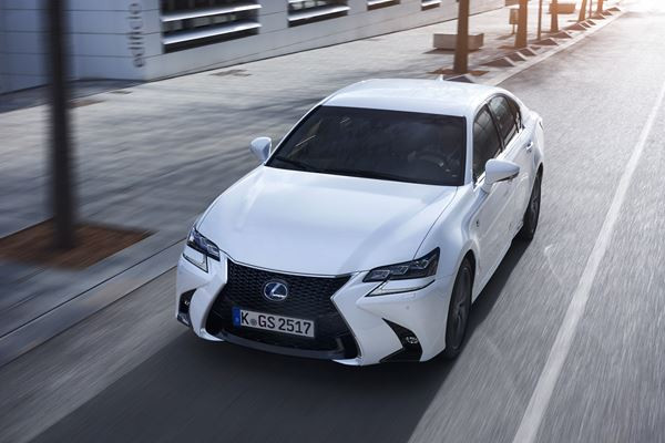 La Lexus GS adopte un style affirmé et de nouveaux équipements technologiques