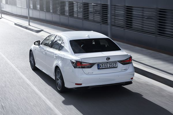 La Lexus GS adopte un style affirmé et de nouveaux équipements technologiques