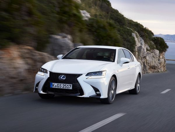 La Lexus GS adopte un style affirmé et de nouveaux équipements technologiques