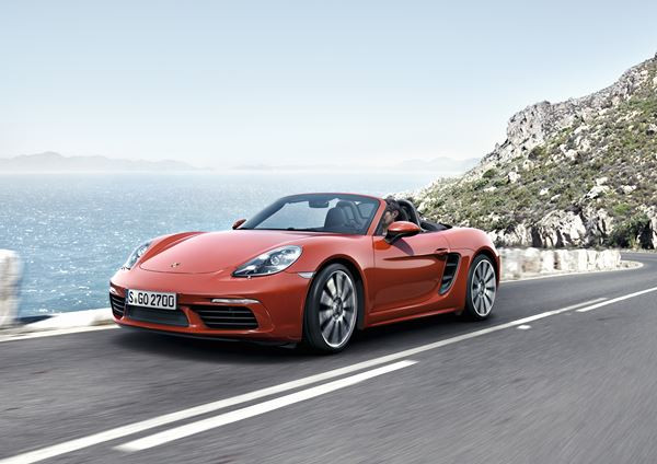 Le roadster Porsche 718 Boxster embarque un moteur turbo quatre cylindres à plat