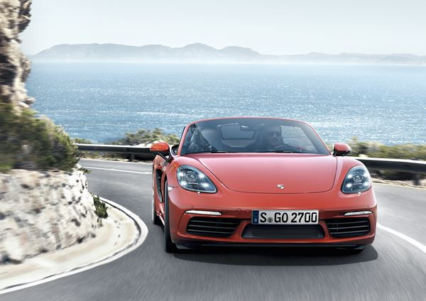 Le roadster Porsche 718 Boxster embarque un moteur turbo quatre cylindres à plat