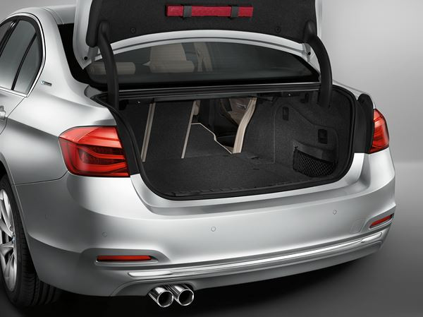 La BMW 330e hybride rechargeable développe une puissance de 252 ch