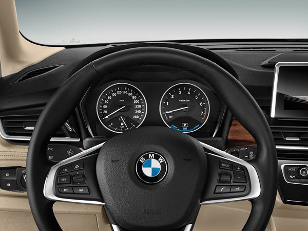 La BMW 225xe Active Tourer embarque une motorisation hybride rechargeable