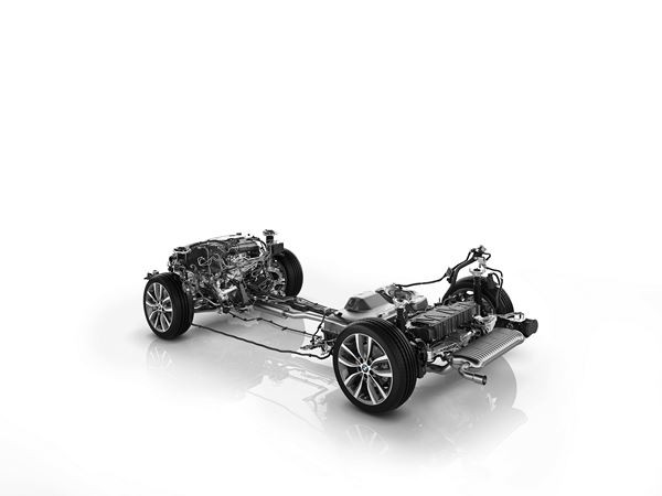 La BMW 225xe Active Tourer embarque une motorisation hybride rechargeable