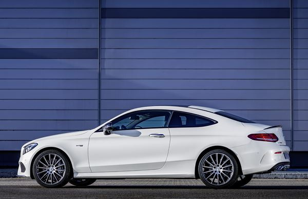 La Mercedes-AMG C 43 4Matic Coupé embarque un V6 3.0 litres biturbo de 367 ch