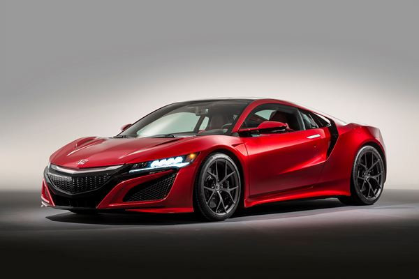 La supercar Honda NSX en approche