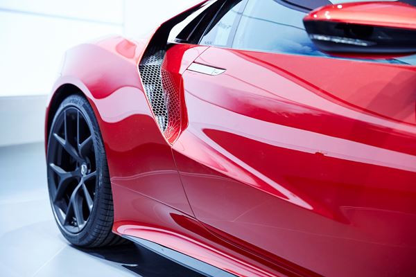 La supercar Honda NSX en approche
